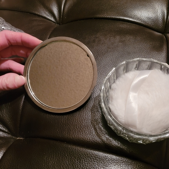 makeup powder container - Picture 3 of 5
